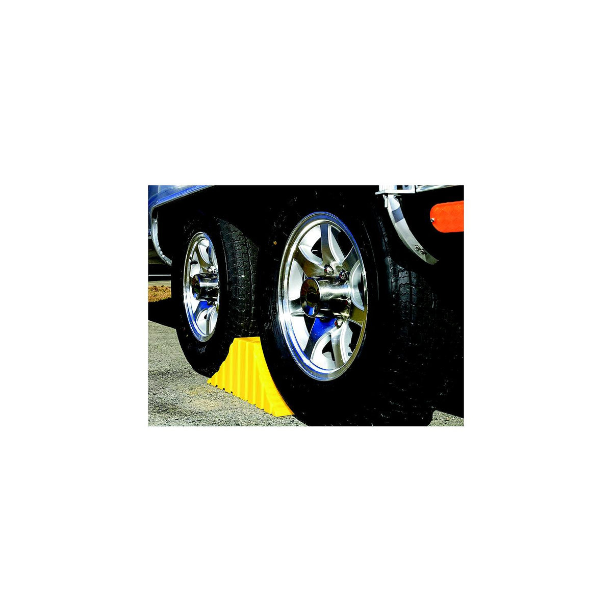 Camco 44435 Tandem Wheel Chock -Modern Boat Sales & Service
